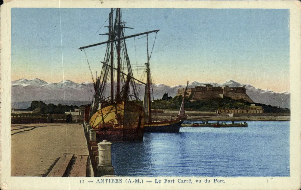 Antibes (A.M.) — Le Fort Carré aus Sicht des Hafens — A.M. Edition - Vorderseite