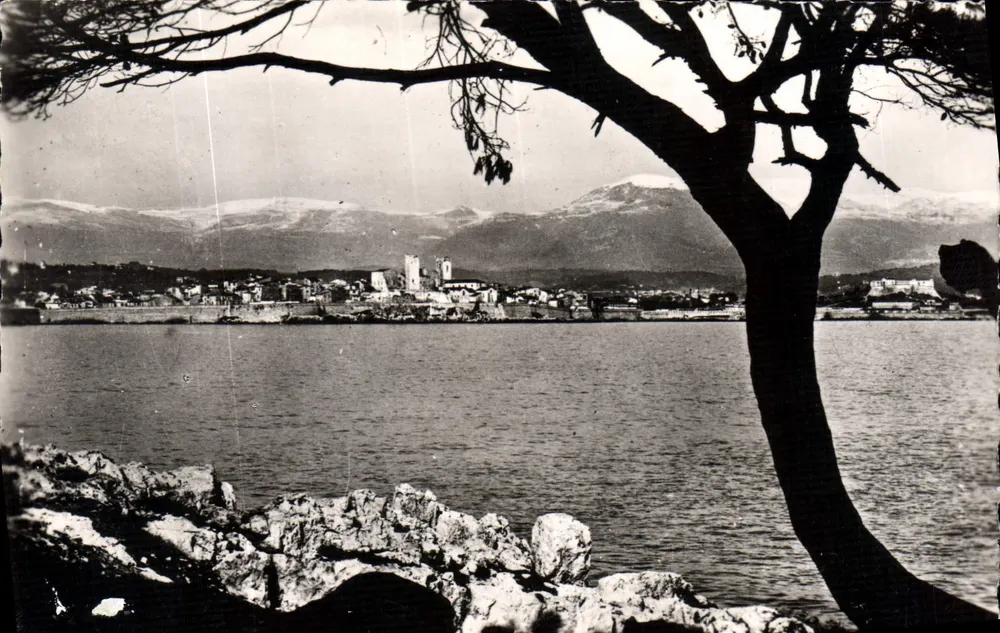 Antibes — Die Mauern und die Alpen — Éditions MA Paris, Rd. de Cimiez - Vorderseite