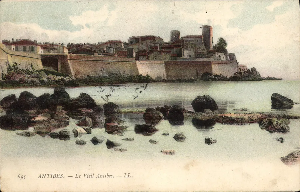 Antibes — O Velho Antibes — LL. — n°695 - Frente
