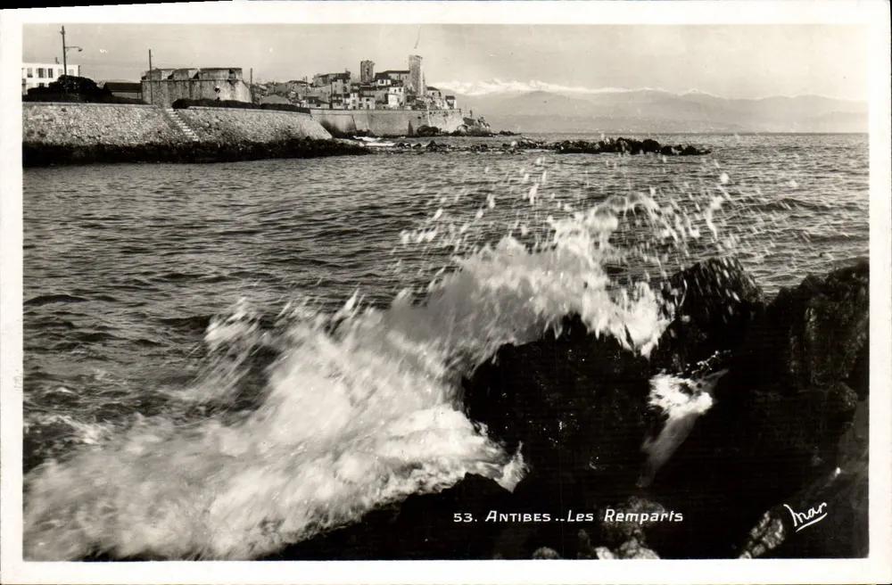 Antibes — Remparty — Les Éditions Mar, Nice - Awers