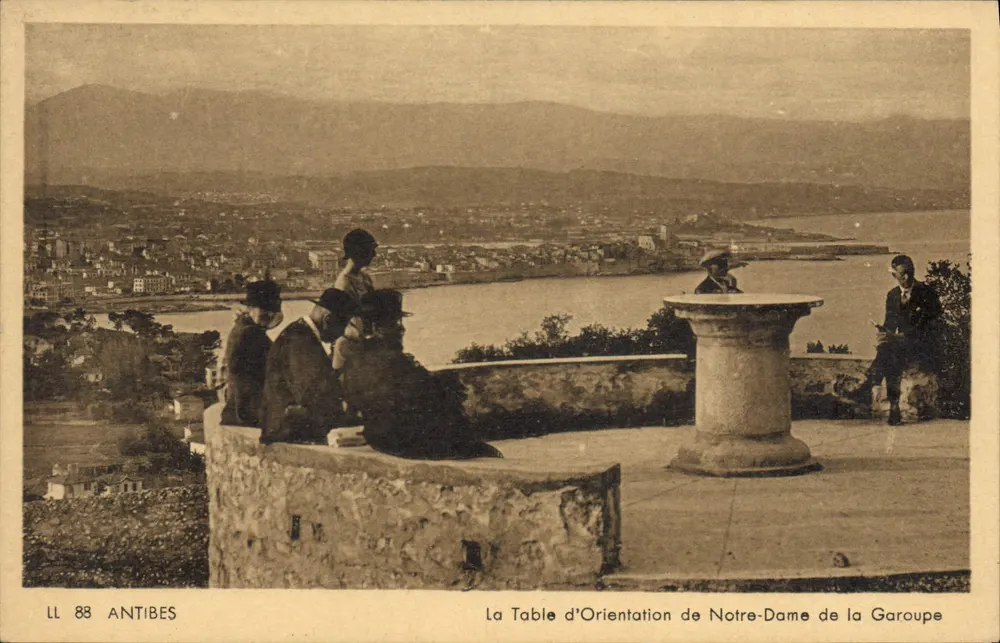 Antibes — Die Orientierungstafel von Notre-Dame de la Garoupe — LL 88 - Vorderseite