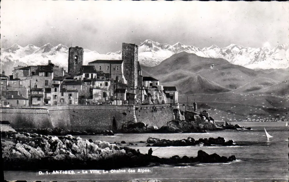 Antibes — Die Stadt, Die Alpenkette — Verlag S.I.C.A., 98, Avenue Saint-Lambert, Nice - Vorderseite