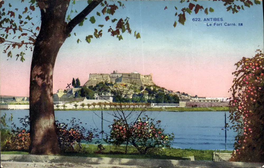 Antibes — O Forte Carré — Edições d'Art Mariani, n°622 - Frente