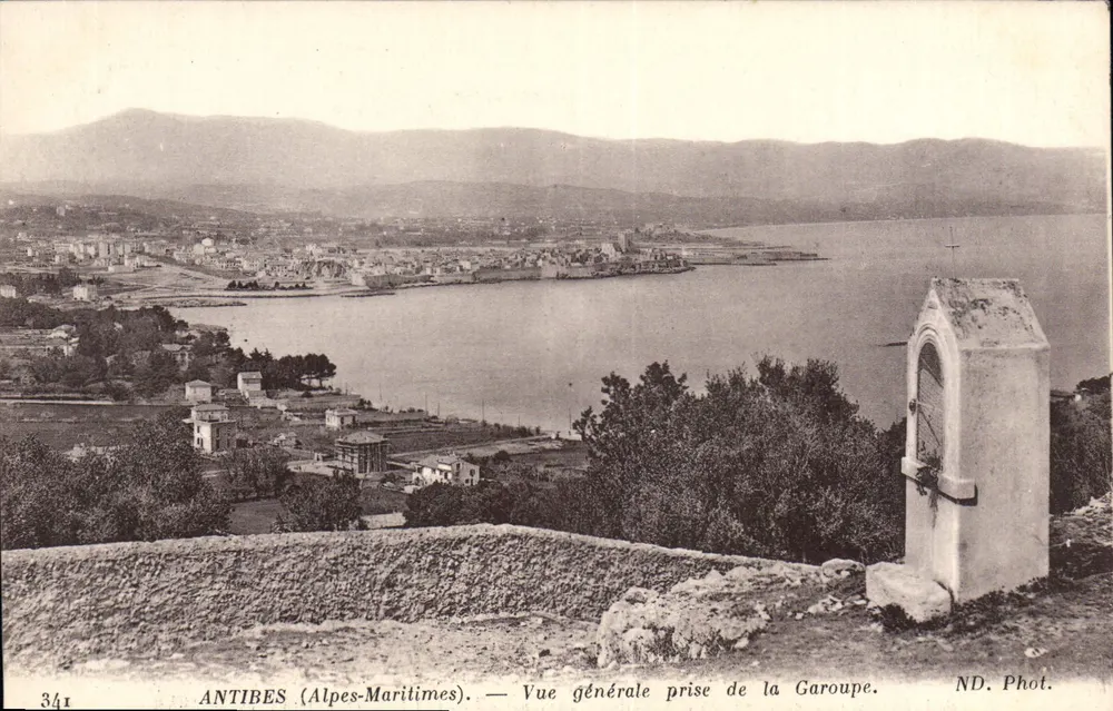Antibes (Alpes-Maritimes) — Allgemeiner Blick von der Garoupe — ND. Phot. - Vorderseite