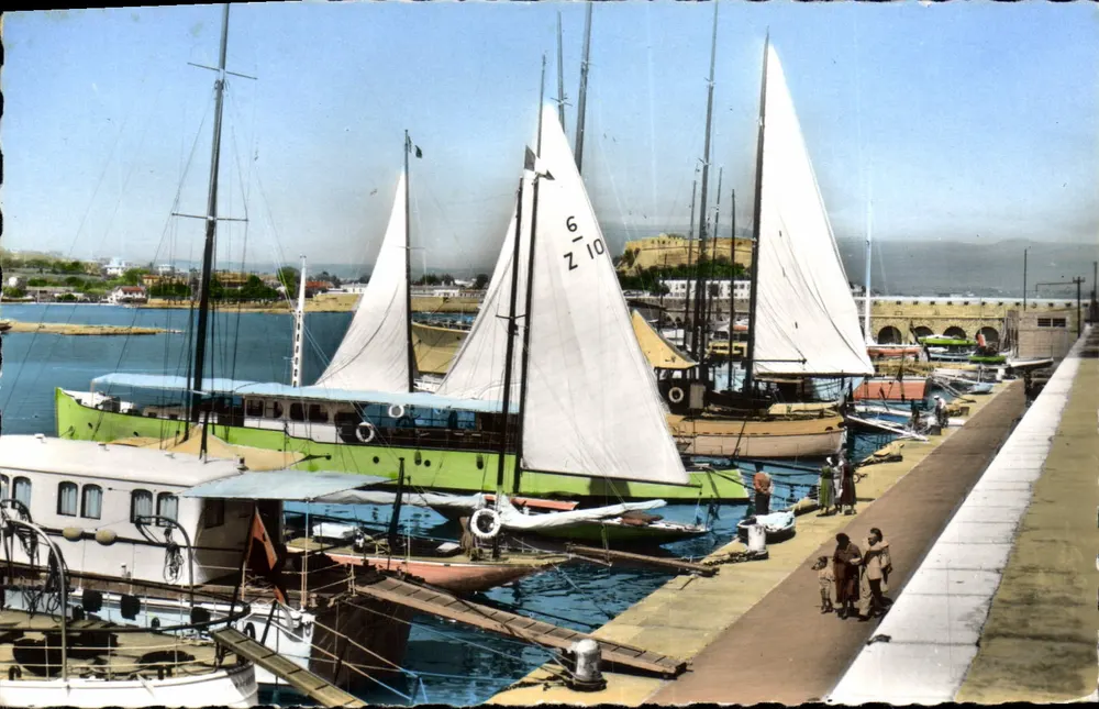 Antibes - O porto — Les Éditions de la Côte d'Azur, n° 227 - Frente