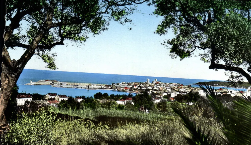 Antibes — Vista geral — Edições MA 4, Nîmes - Frente
