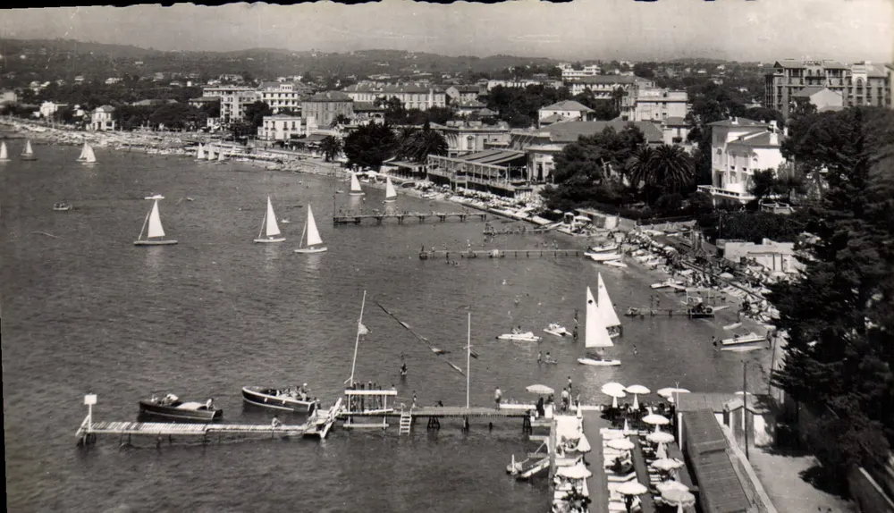La Costa d'Azur — Vista Generale — JUAN-LES-PINS — Editore L. GILLETTA & Cie - Recto