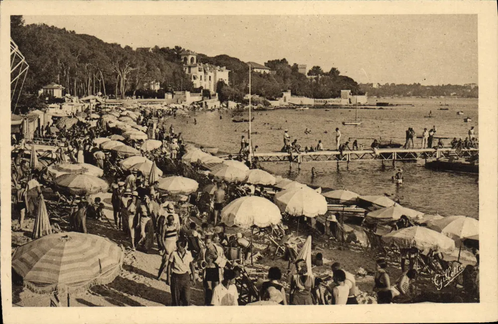 Juan-les-Pins — A Praia — J. Gilletta, n° 652 - Frente
