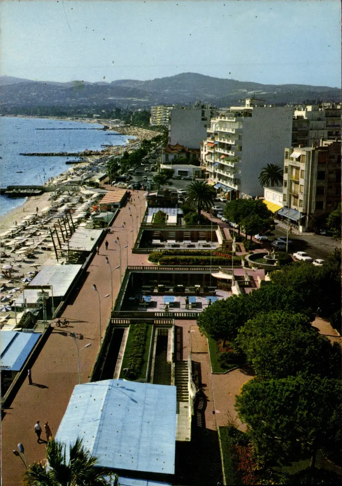 A praia de Juan-les-Pins — Costa Azul — Edição Y. A. Allice, Rue Calès de Pierlas - Frente