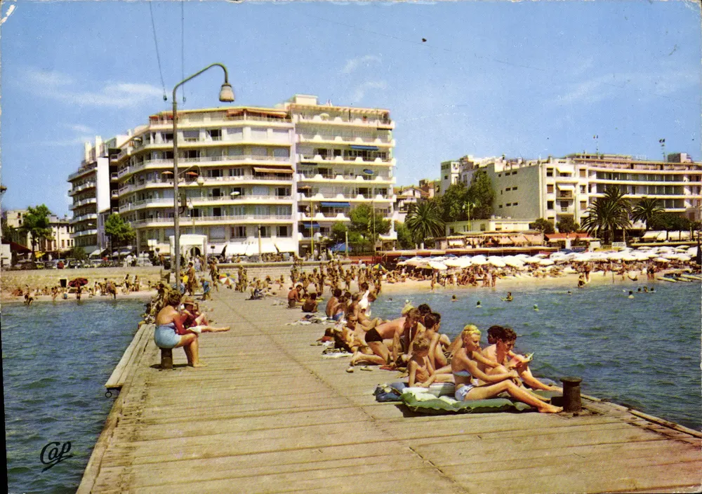 Juan-les-Pins — Die Mole und der Strand Terrasses — Verlag Étage 46 - Vorderseite