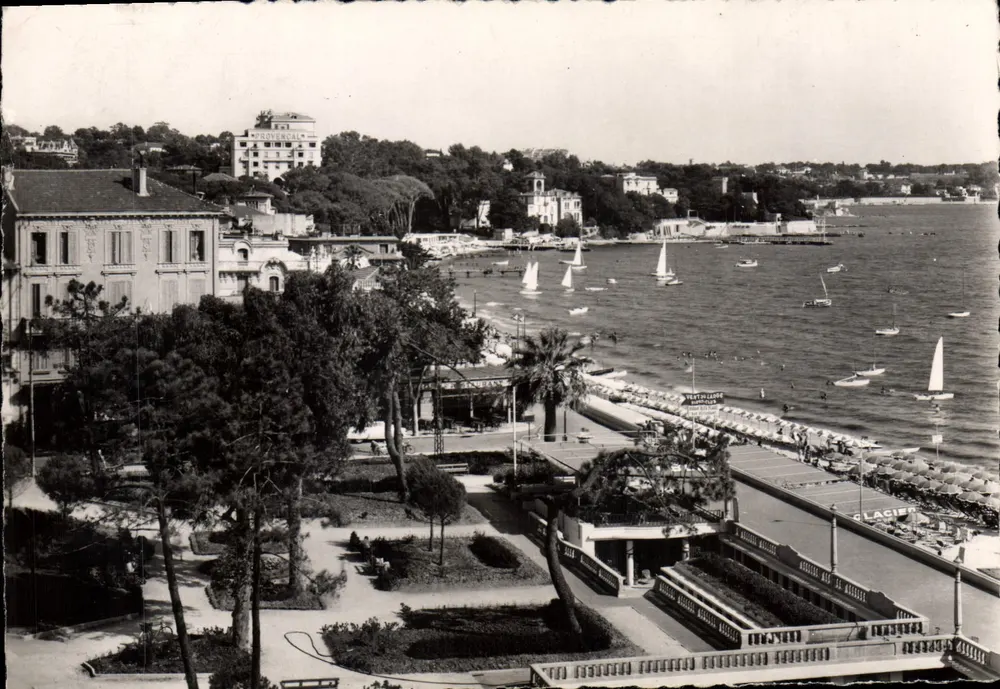 Juan-les-Pins — Vista Geral do Lado das Praias — Edições Héli-Deux - Frente