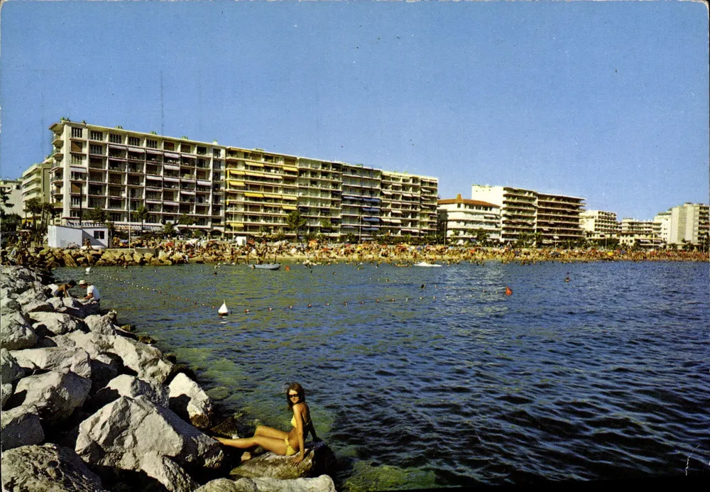 Juan-les-Pins — Vista geral. As Praias — O.S.C.A.R. - Distribuição, Nice - Frente