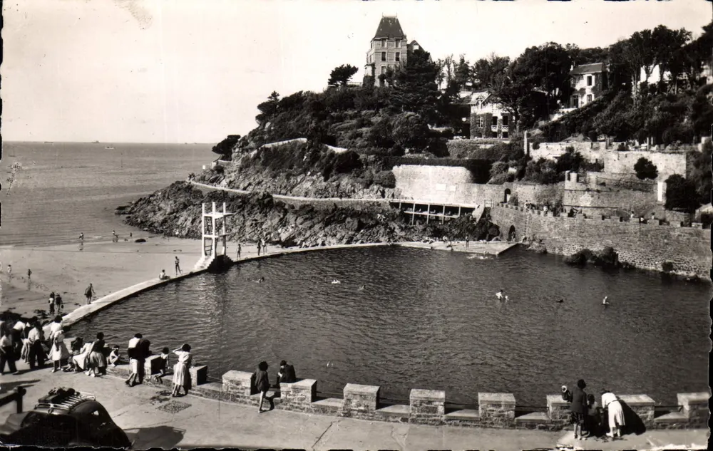 Dinard, Costa da Esmeralda — A piscina e Ponta do Moulinet — Edições L. Pierrot & P. Galtier - Frente
