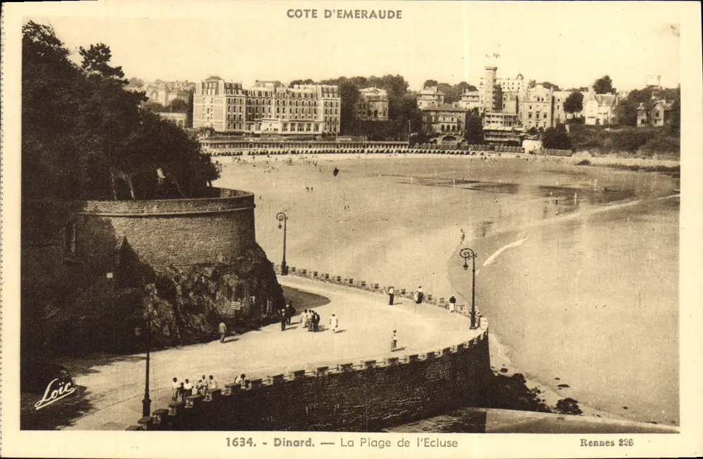 Dinard — A Praia da Écluse — Costa da Esmeralda — Rennes 226 - Frente