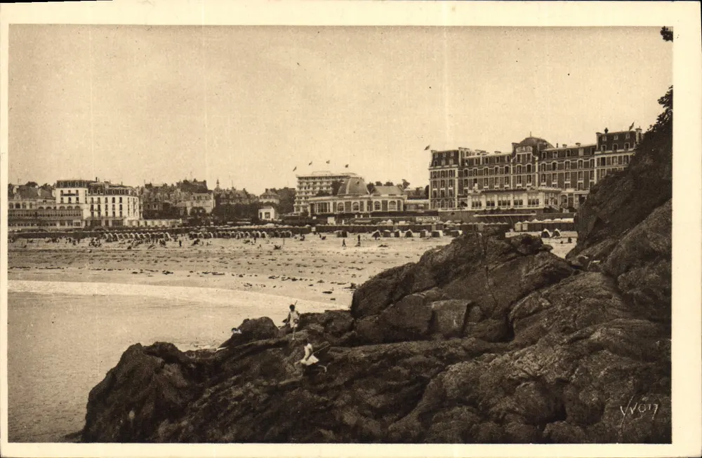 Dinard (Ille-et-Vilaine) — La Plage vue de la Pointe de la Malouine — Yvon - Vorderseite