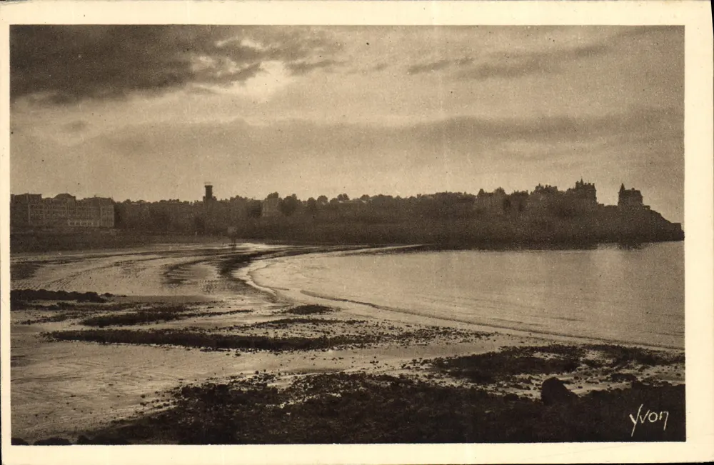 Dinard (Ille-et-Vilaine) — A Praia ao pôr do sol — Edições d'Art YVON - Frente