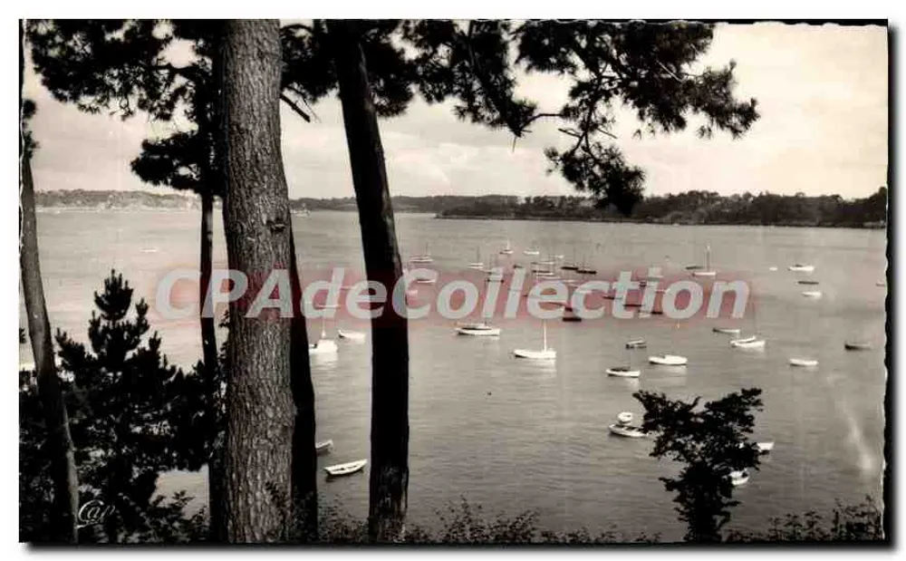 Ansicht des Yachtbeckens, Dinard — Ansicht der Promenade du Clair de Lune — Réal Photo - Vorderseite