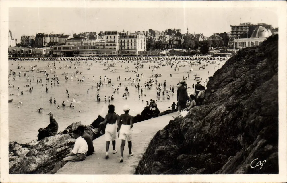 Dinard — Die Strände und die Promenade Malouine — Cap - Vorderseite