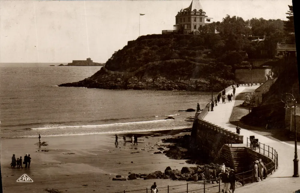 Dinard — Promenade der Alliierten und Punkt du Moulinet — Verlag P. Btrasbourg - Vorderseite