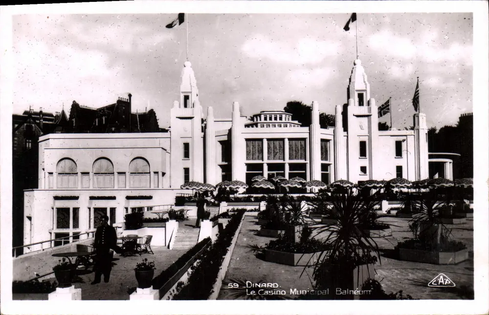 Dinard — O Casino Municipal Balnéum — Editor Bilhete postal antigo - Frente