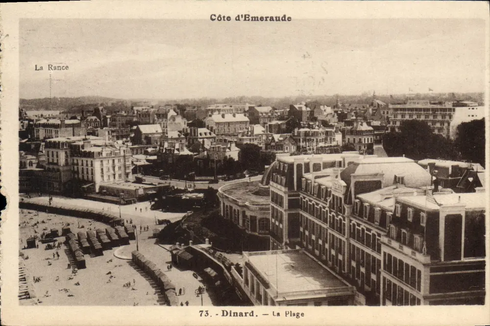 डिनार्ड — ला प्लाज — कोट ड'एमेरॉउड — 73 - आगे