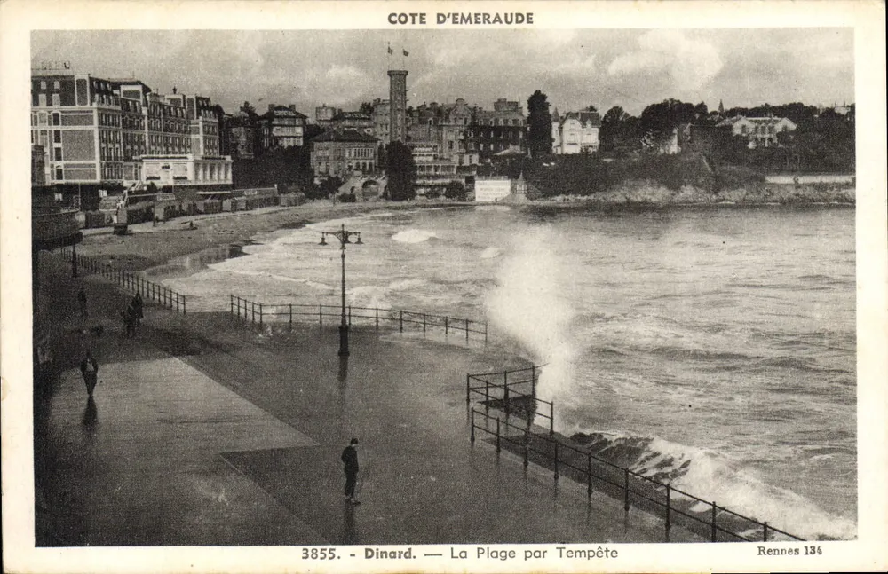 Dinard — A Praia sob Tempestade — Rennes 134 - Frente