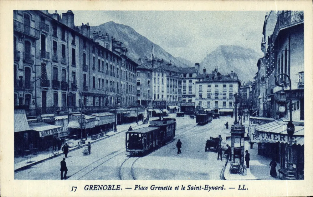 Grenoble — Praça Grenette e o Saint-Eynard — LL. - Frente