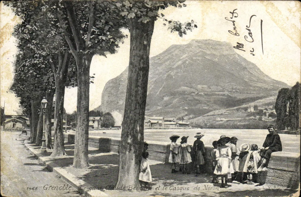 Grenoble — Quai Claude Bernard und der Helm des Néron — L.V. & Cie - Vorderseite
