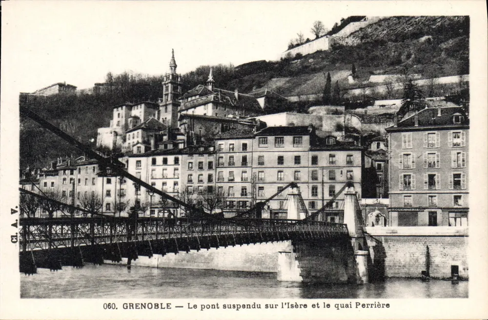 Grenoble — Die Hängebrücke über die Isère und Quai Perrière — CLAVY, Nr. 060 - Vorderseite