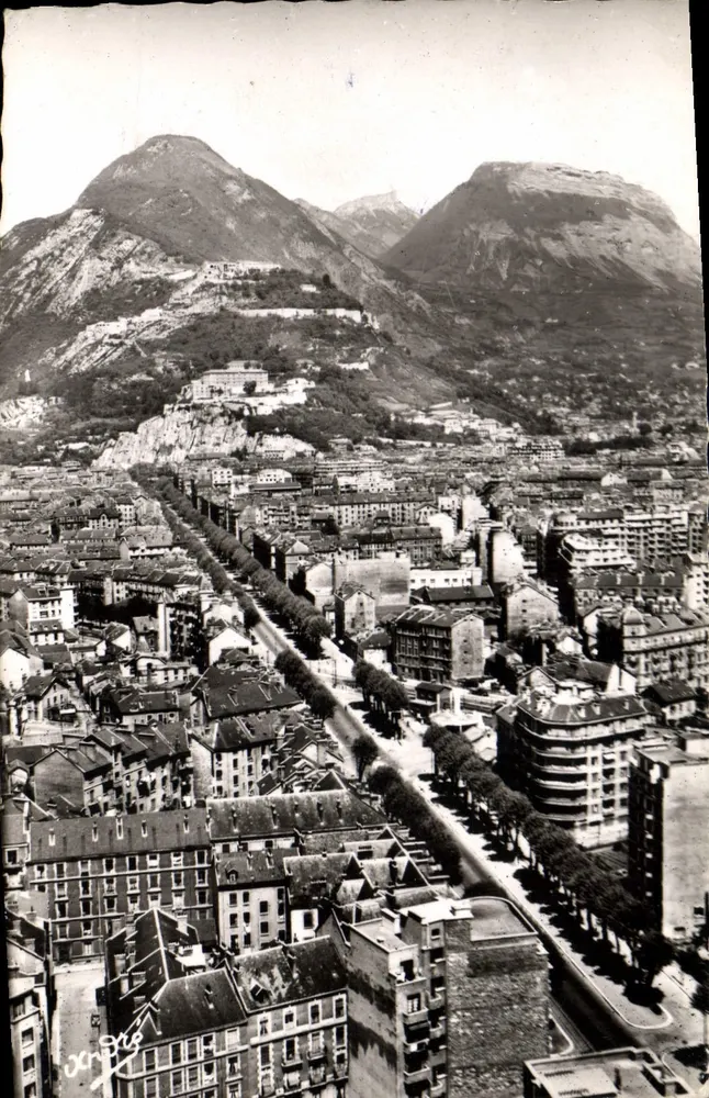 Grenoble — Cours Jean-Jaurès und Massif de la Chartreuse — Édition d'Art Grenoble, n° 1033 - Vorderseite