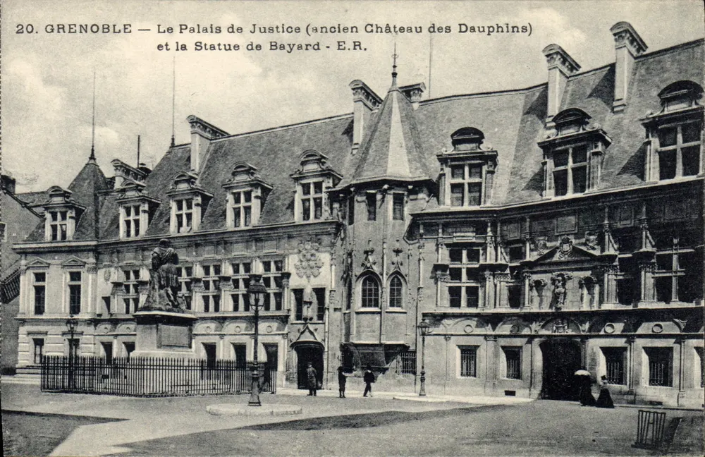 Grenoble — Das Palais de Justice (ehemaliger Schloss der Dauphins) und die Statue von Bayard — E.R. - Vorderseite