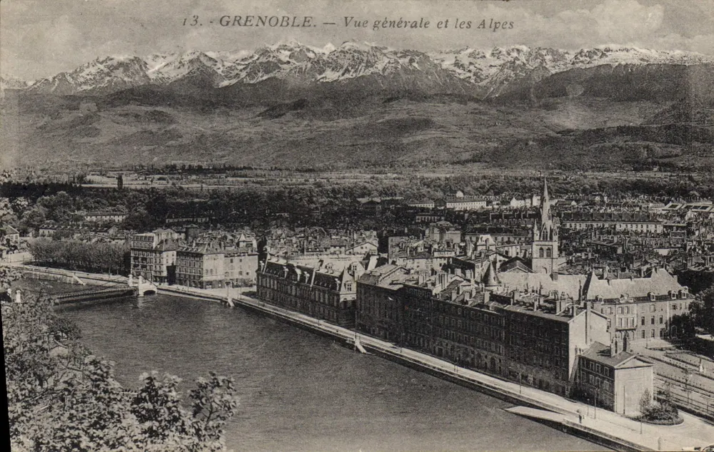Grenoble — Vista geral e as Alpes — Éditions Marf, n°13 - Frente