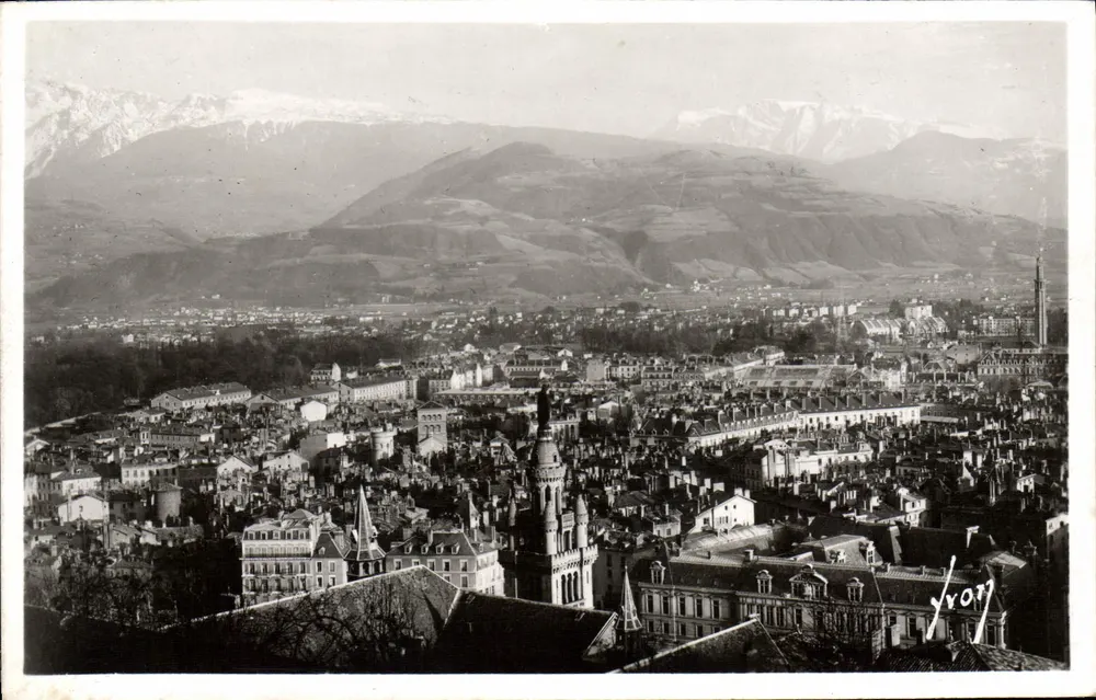 Grenoble — allgemeiner Blick und der Toitilfefer — Yvory - Vorderseite