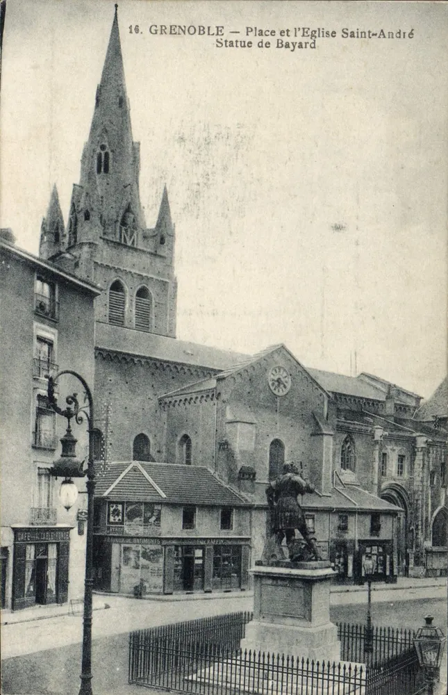 Grenoble — Platz und Kirche Saint-André, Statue von Bayard - Vorderseite