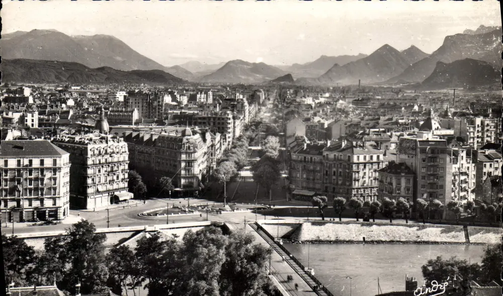 Grenoble — Allgemeiner Blick und der Cours Jean-Jaurès — Édition d'Art Grenoble, n° 1024 - Vorderseite