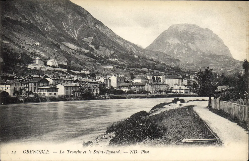 ग्रेनोबल — ला ट्रोंच और सेंट-एन्यार्ड — एन.डी. फोटो। - आगे