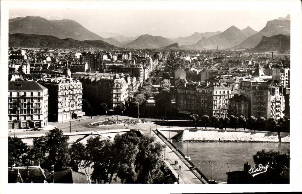 Grenoble — Allgemeiner Blick und der Cours Jean-Jaurès — Edition d'Art Grenoble, n° 1024 - Vorderseite