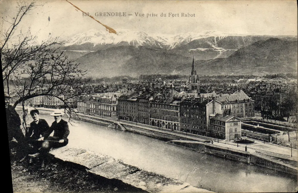 Grenoble — Vista tirada do Forte Rabot — editor B&G, n° 839 - Frente