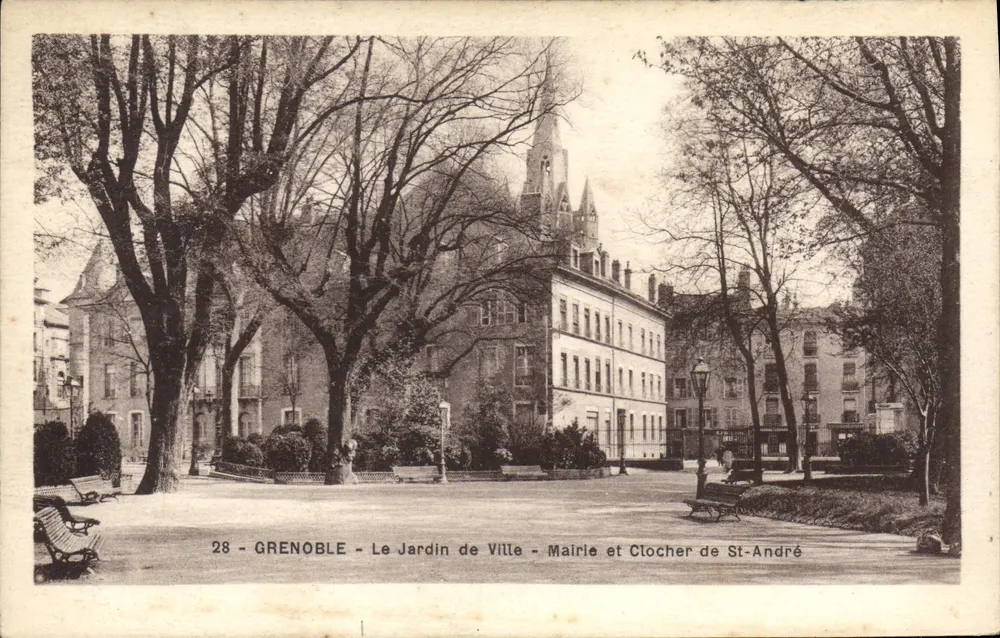 Grenoble - Der Stadtpark - Rathaus und Turm von St-André — Edition Martinotto Frères, Nr. 28 - Vorderseite