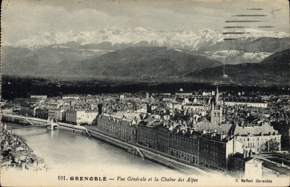 Grenoble — Allgemeiner Blick und die Alpenkette — C Baffert Grenoble - Vorderseite