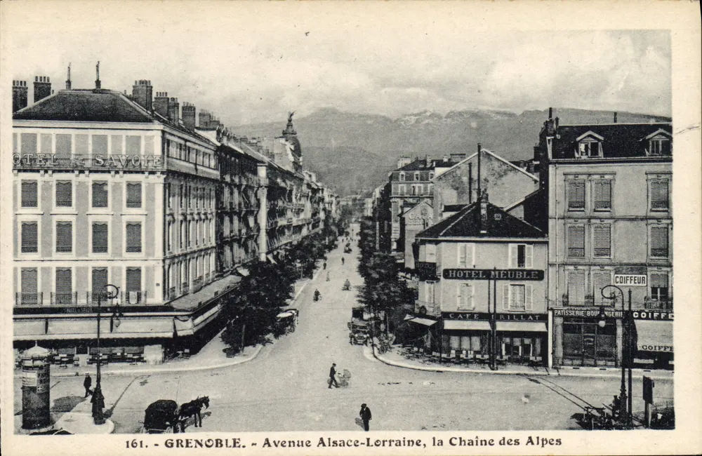 Grenoble - Avenue Alsace-Lorraine, die Kette der Alpen — Edition M. Bourcier, Grenoble, Nr. 161 - Vorderseite