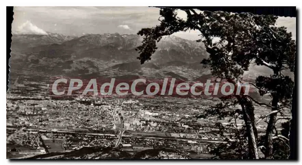 Grenoble (Isère) — Allgemeiner Blick. Im Hintergrund, Kette Belledonne — Photo de Patanka, Grenoble - Vorderseite