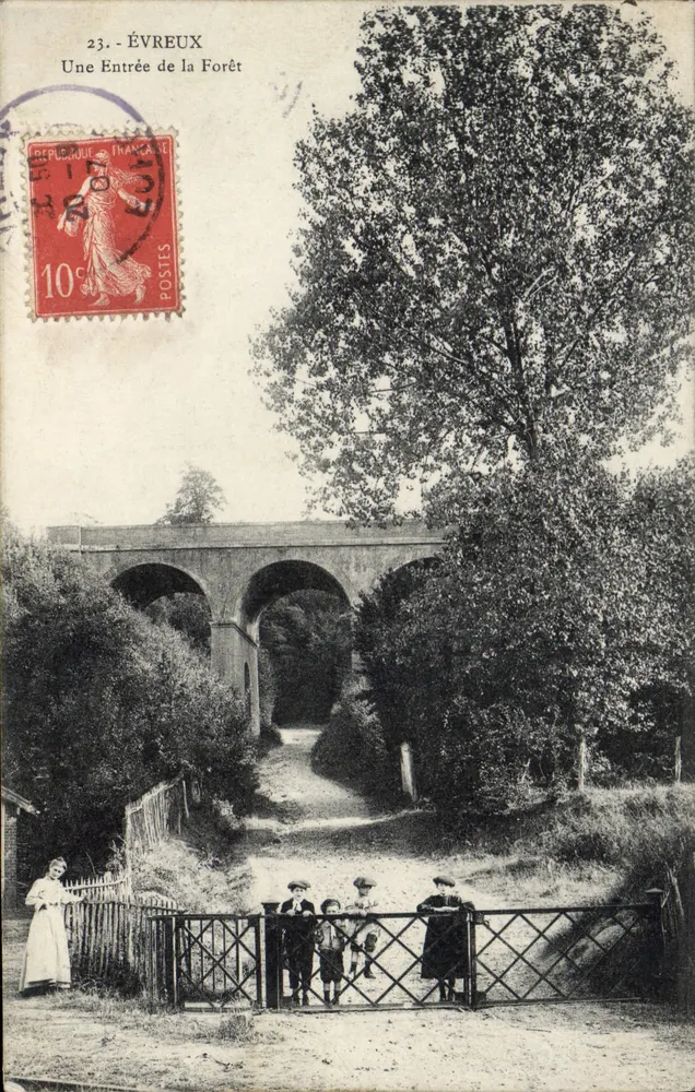 Évreux — Uma Entrada da Floresta — Editor não visível, n° 23 - Frente