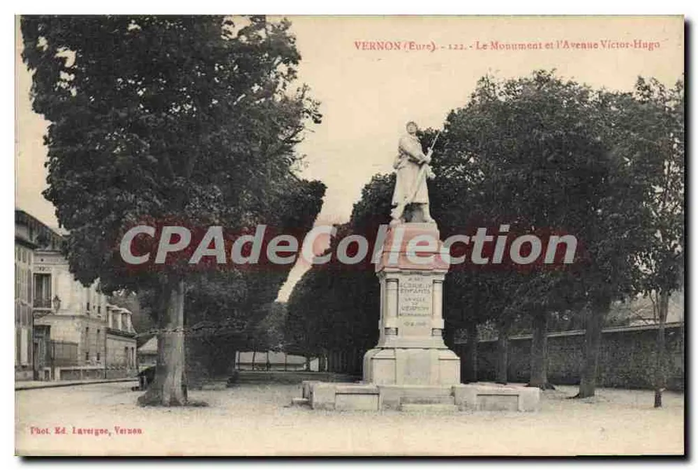 Vernon (Eure) — Der Denkmal und die Avenue Victor-Hugo — Foto. Verlag Laverge, Vernon - Vorderseite
