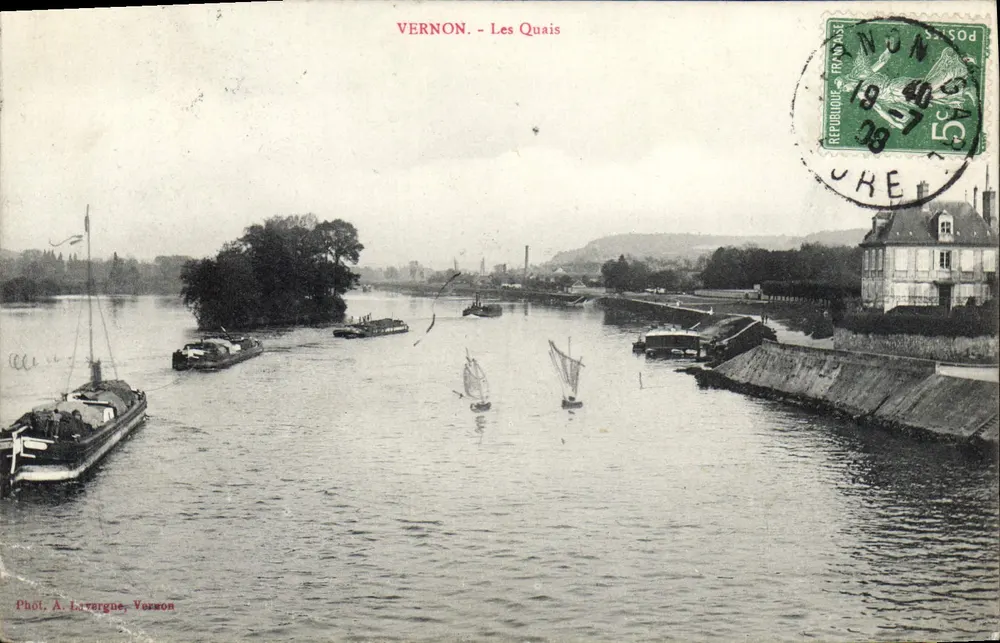 VERNON — Os Quais — Fot. A. Lavergne, Vernon - Frente