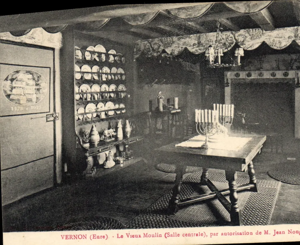 Vernon (Eure) - O Velho Moinho (Sala central) — por autorização de M. Jean Nougaret - Frente
