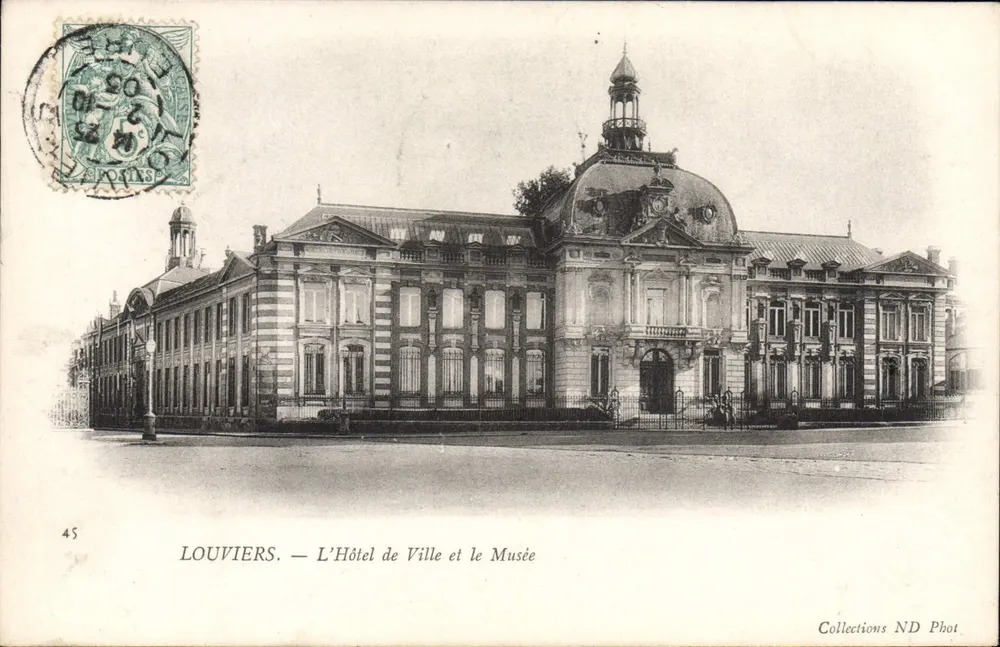 Louvières — Das Rathaus und das Museum — Collections ND Phot. - Vorderseite