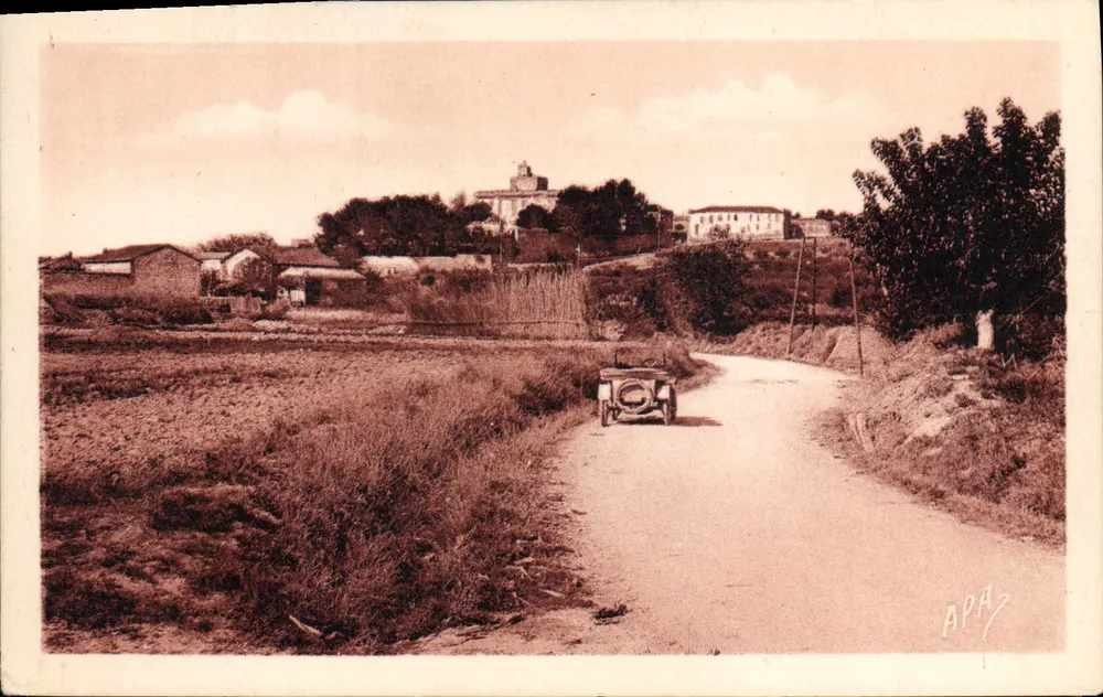 Montfrin (Gard) — Vista geral — Edição P. Groul, Tabacs - Frente