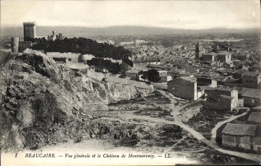 Beaucaire — Allgemeiner Blick und Schloss Montmorency — LL. - Vorderseite