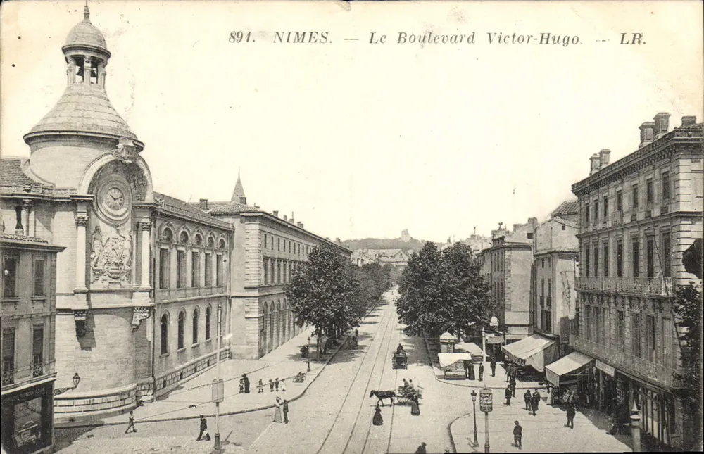 Nîmes — O Boulevard Victor-Hugo — LR. — N° 891 - Frente